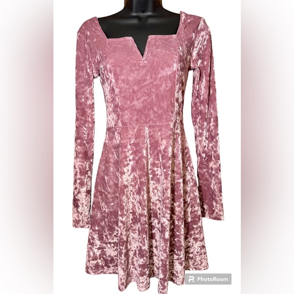 AéRopostale solid V-Wire fit and flare velvet dress size small - Picture 2 of 8
